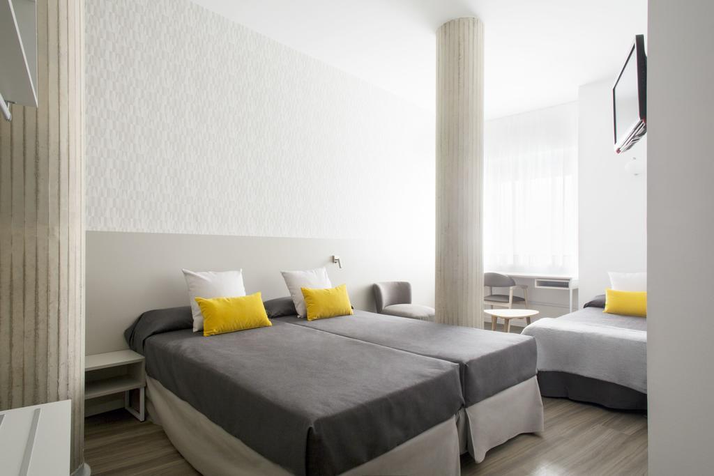 Residencia D'Investigadors Hostel Barcelona Room photo