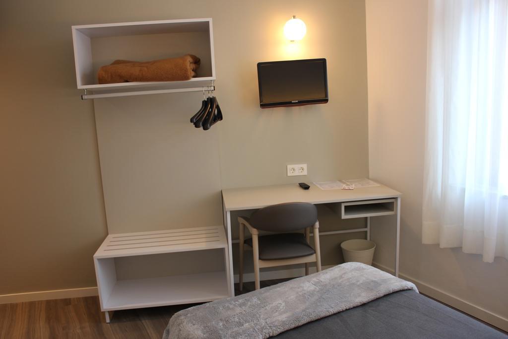Residencia D'Investigadors Hostel Barcelona Room photo